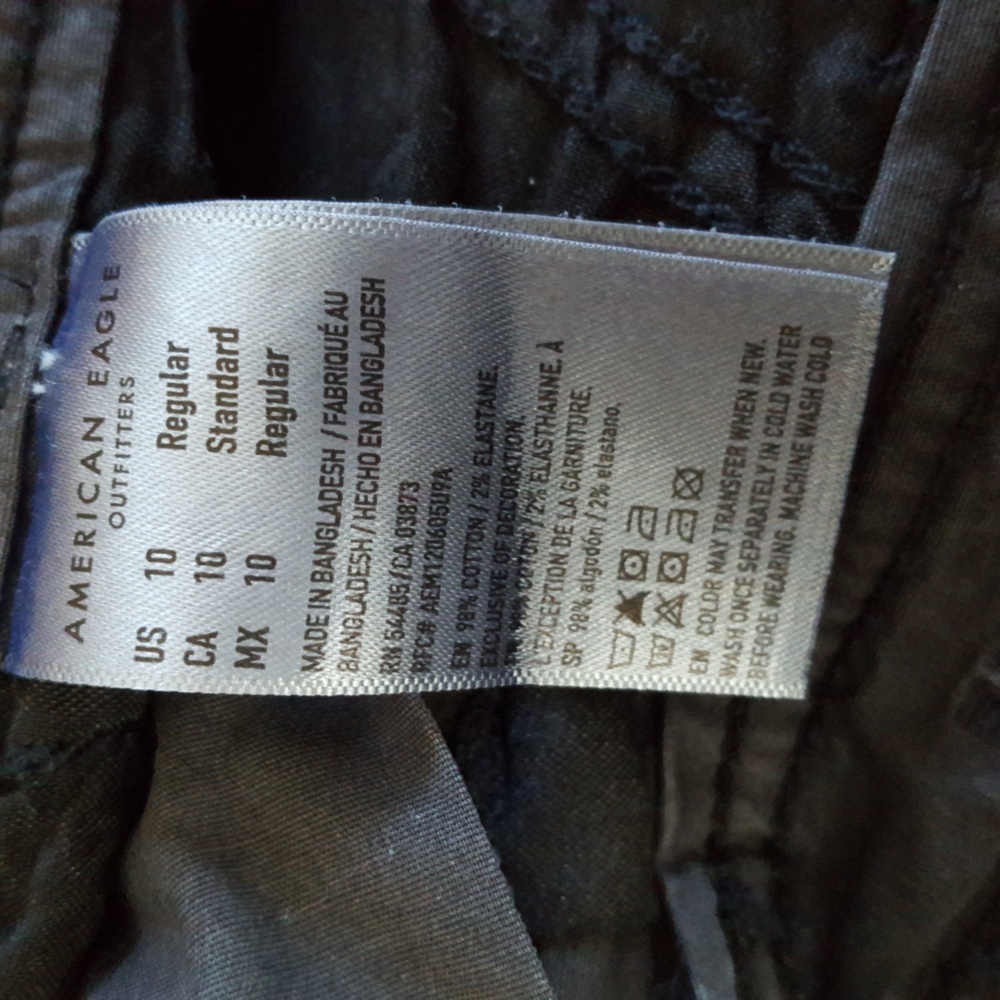 American Eagle low rise flare cargo never worn - Picture 7 of 12